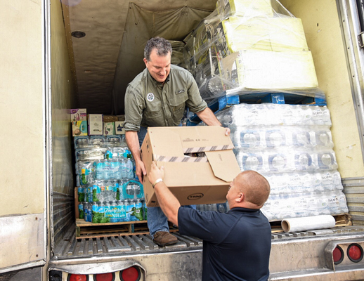 Patronis Collects Donations