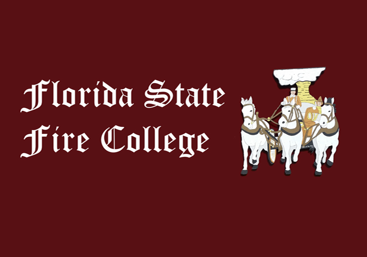 Letrero de la Escuela de Bomberos del Estado de la Florida con una máquina de vapor tirada por caballos