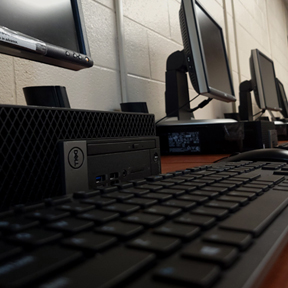 Online_Classes_BFST_Homepage Desktop Computers and keyboards